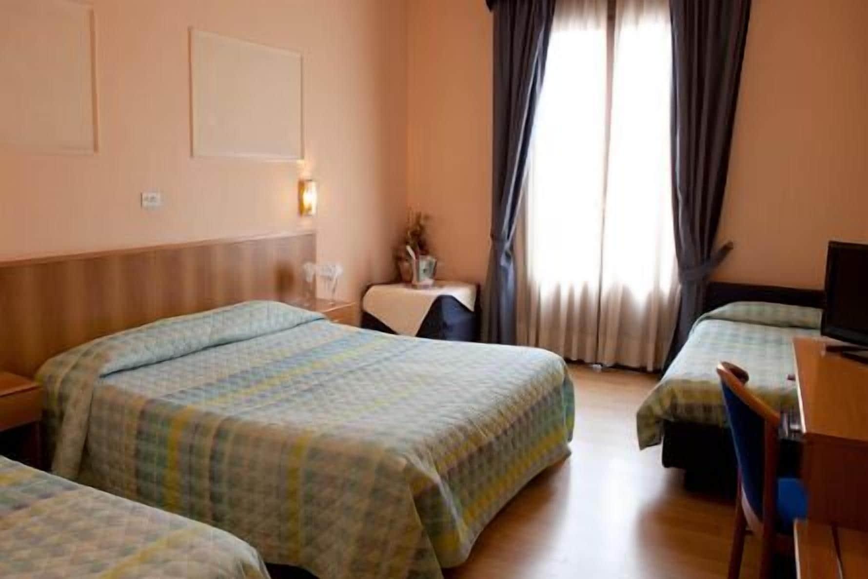 Hotel Porziuncola Ассизи Экстерьер фото